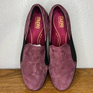 MUNRO Clay Wedge Slip On Sneaker - Wine Suede (Women's Size 10)